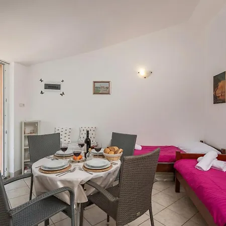 Appartement Peaceful Retreat With Terrace Kavran